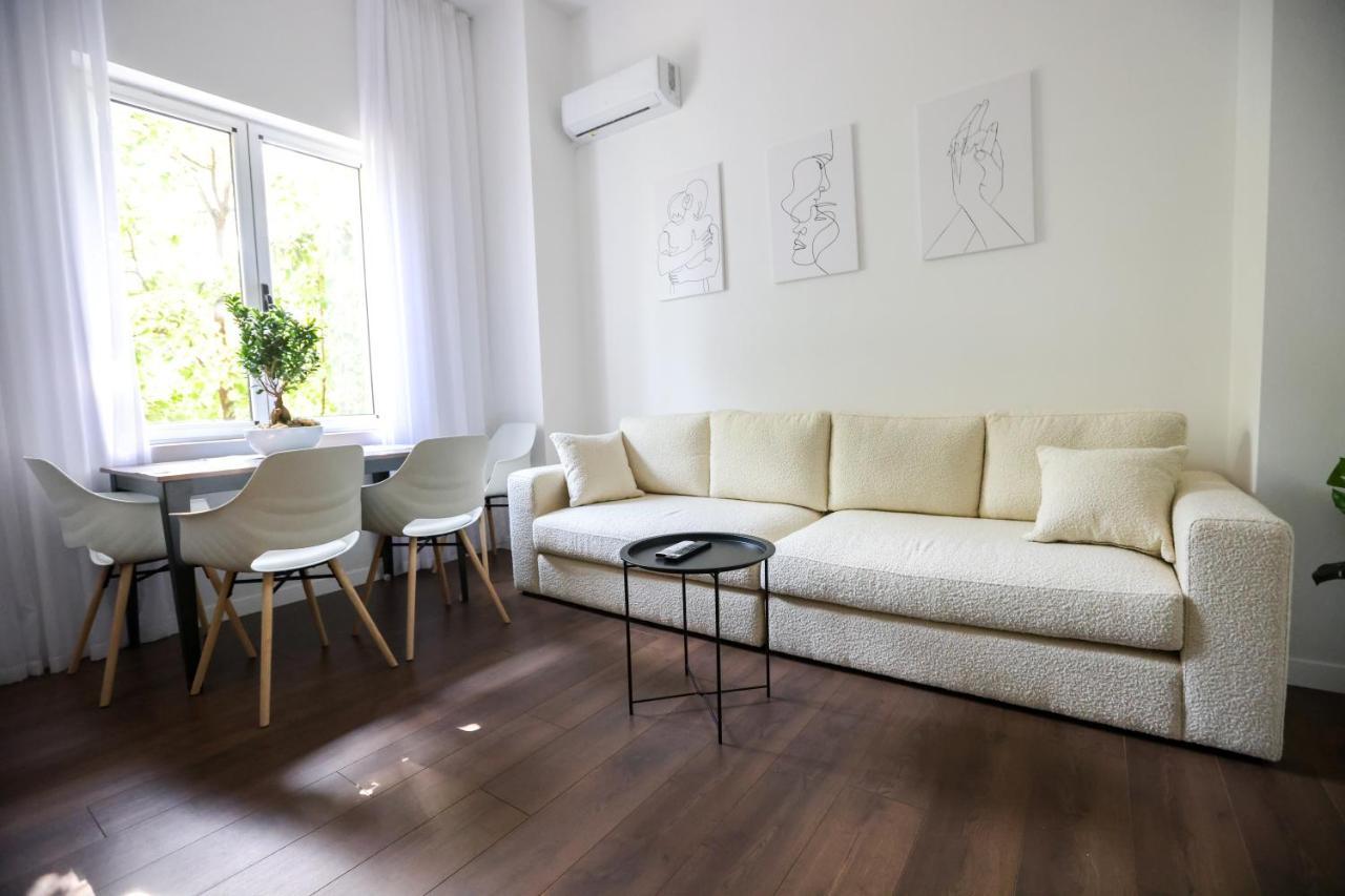 "Middlenest" Central Apartment Tirana Exterior photo
