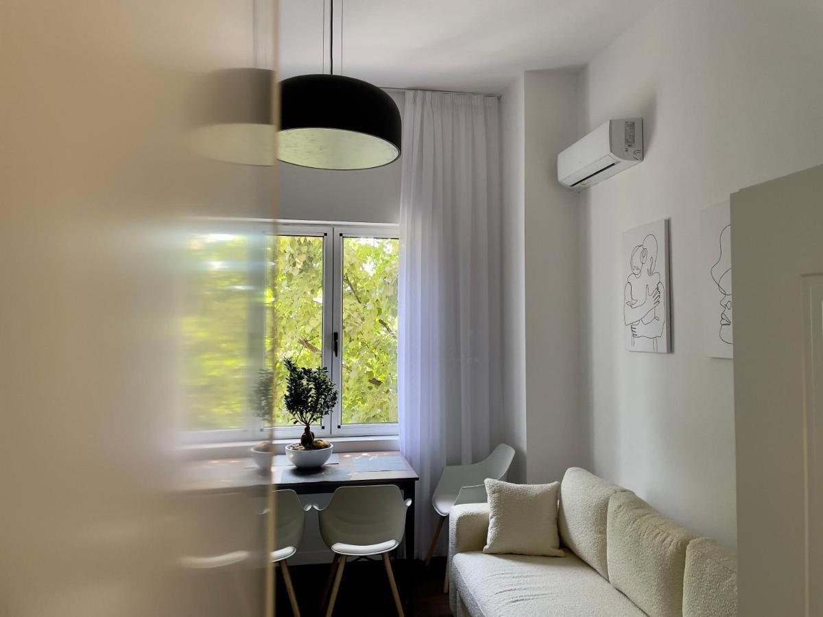 "Middlenest" Central Apartment Tirana Exterior photo
