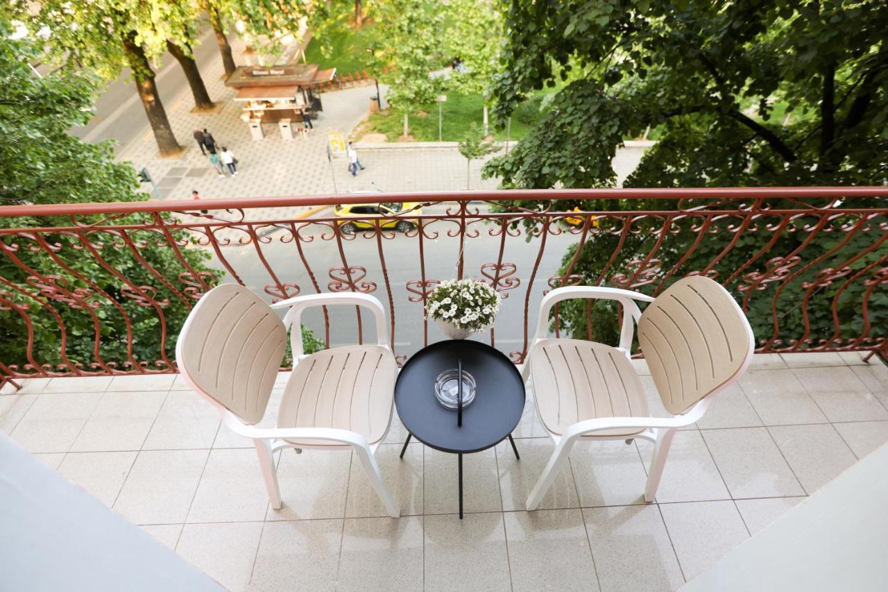 "Middlenest" Central Apartment Tirana Exterior photo